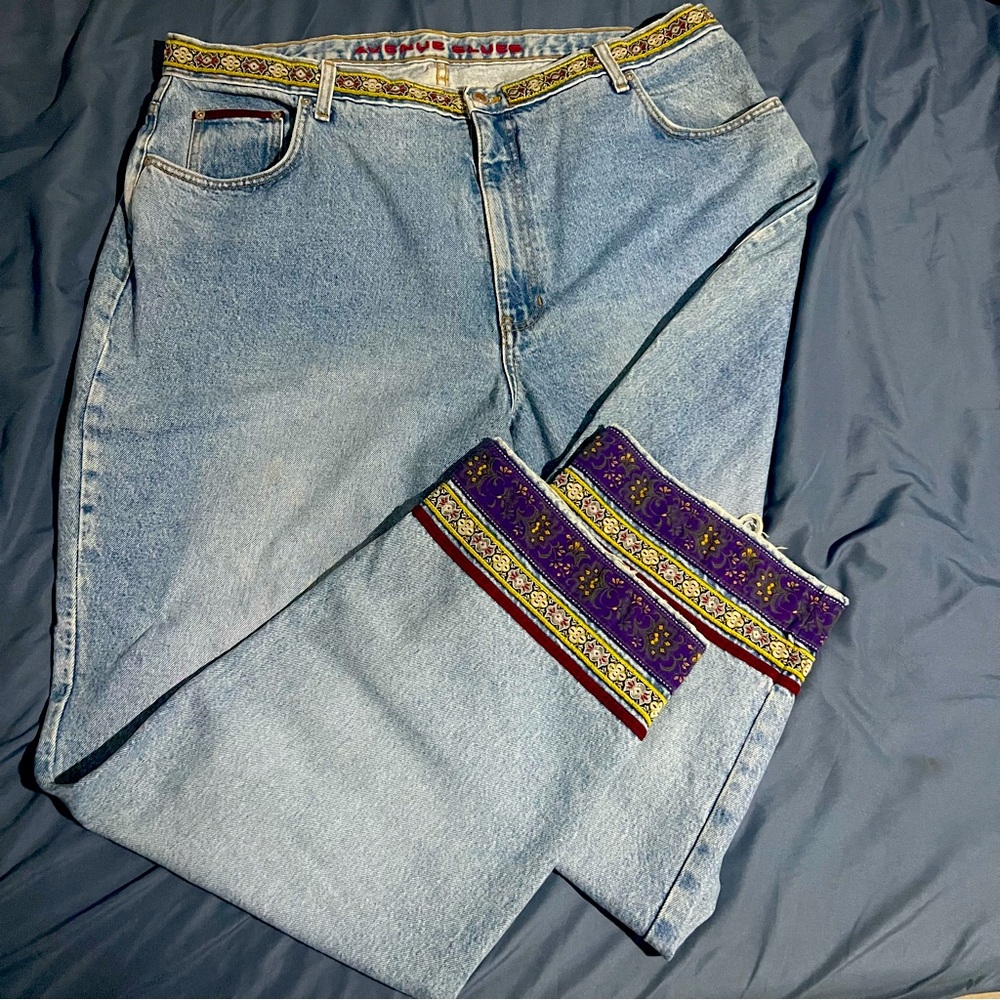 Vintage Avenue Blues Jeans Embroidered Waist & Ankle Size 20